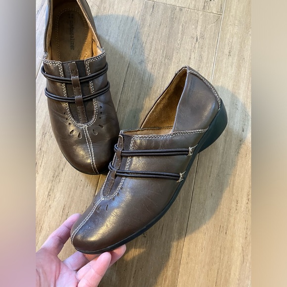 Naturalizer leather stretch cord women’s athletic shoes! Size 7.5 - Picture 3 of 7